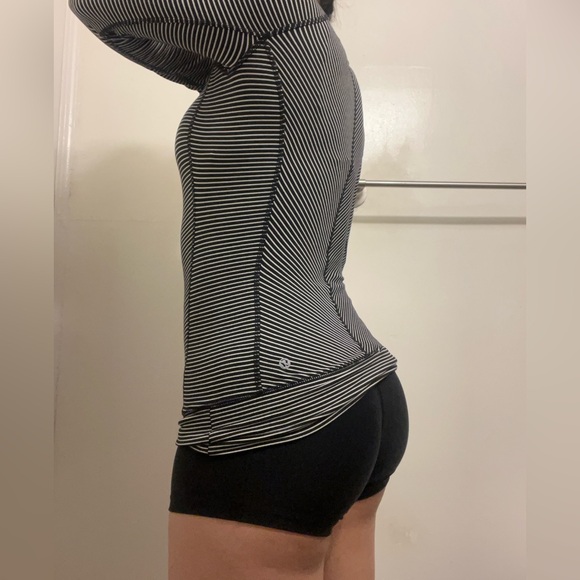 Lululemon Top - Picture 2 of 5